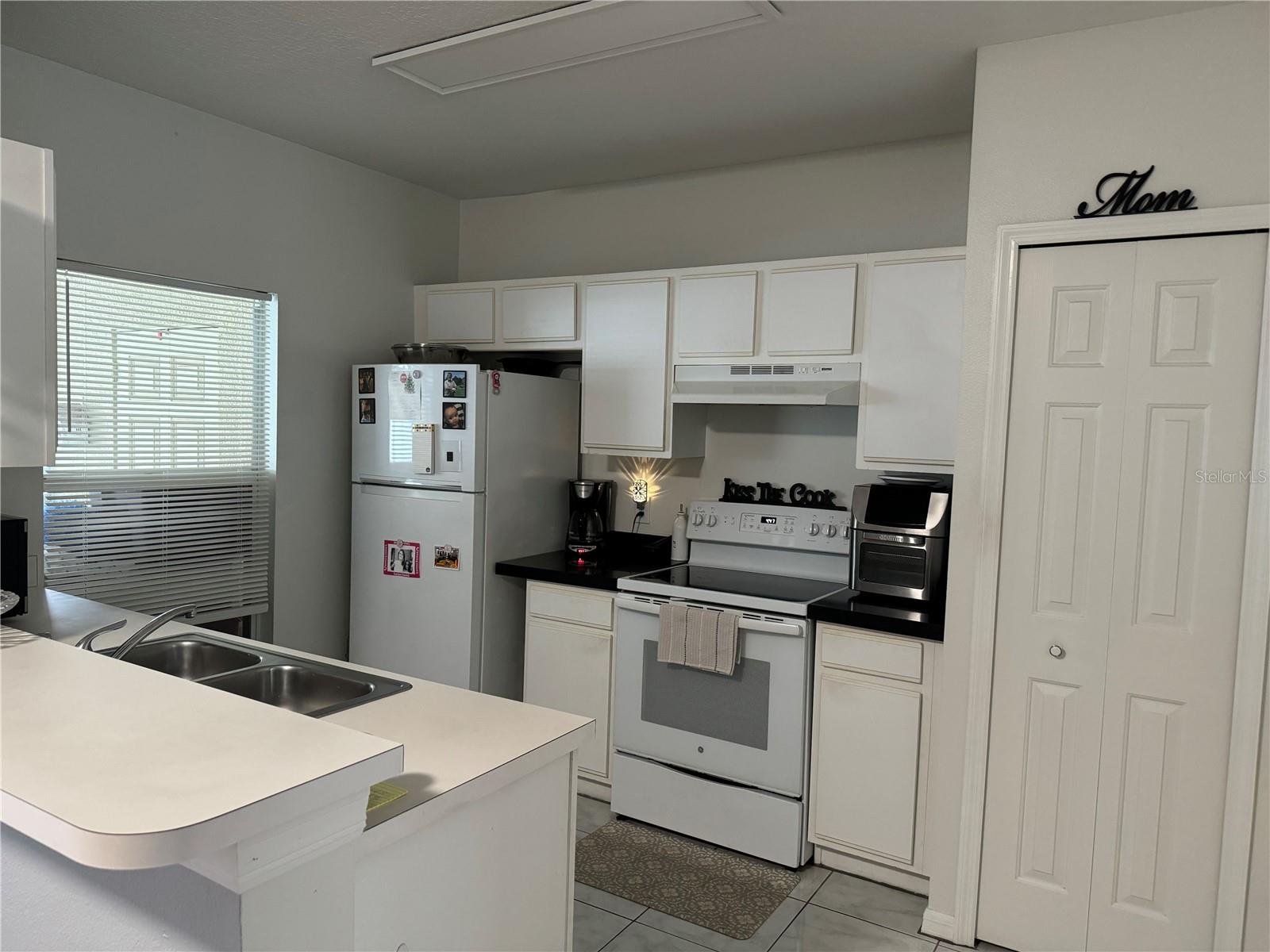 1242 BECKENHAM WAY, WESLEY CHAPEL, FL, 33543