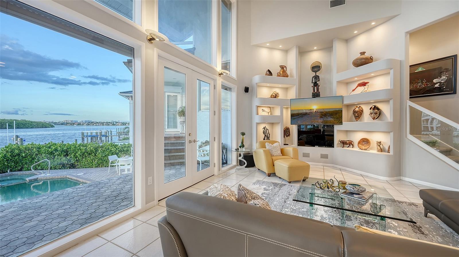 495 MCKINLEY DR, SARASOTA, FL, 34236