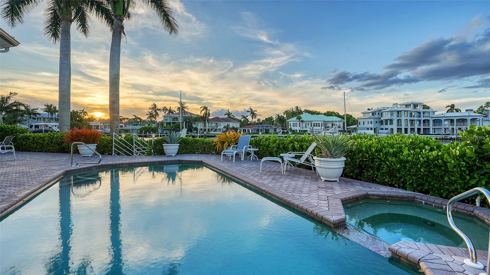 495 MCKINLEY DR, SARASOTA, FL, 34236
