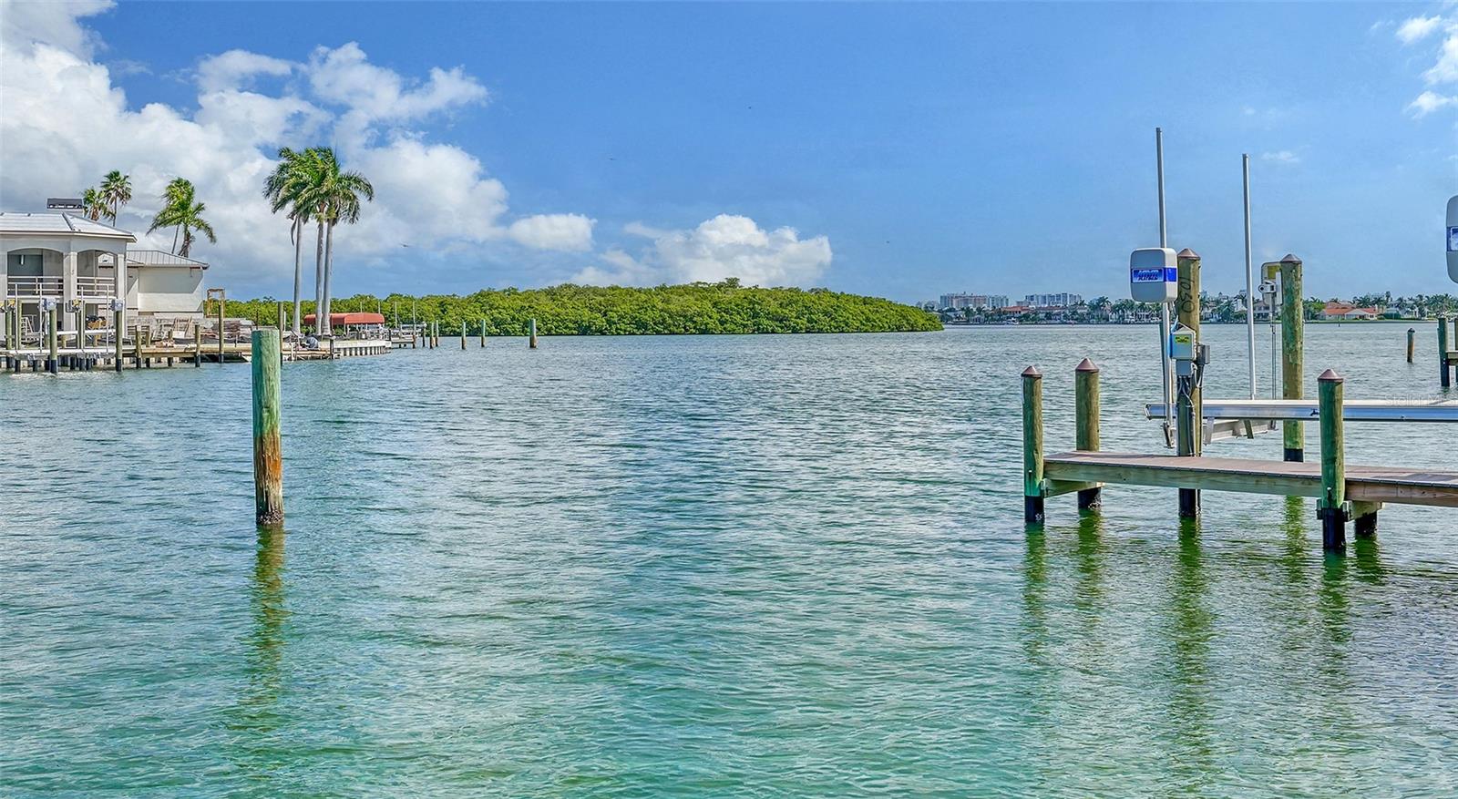 495 MCKINLEY DR, SARASOTA, FL, 34236