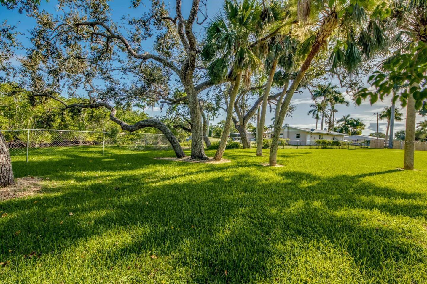 126 BROOKS RD, NORTH FORT MYERS, FL, 33917