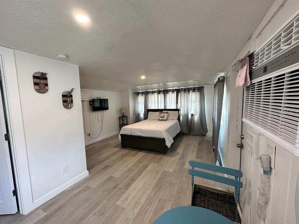 303 48TH ST W, BRADENTON, FL, 34209