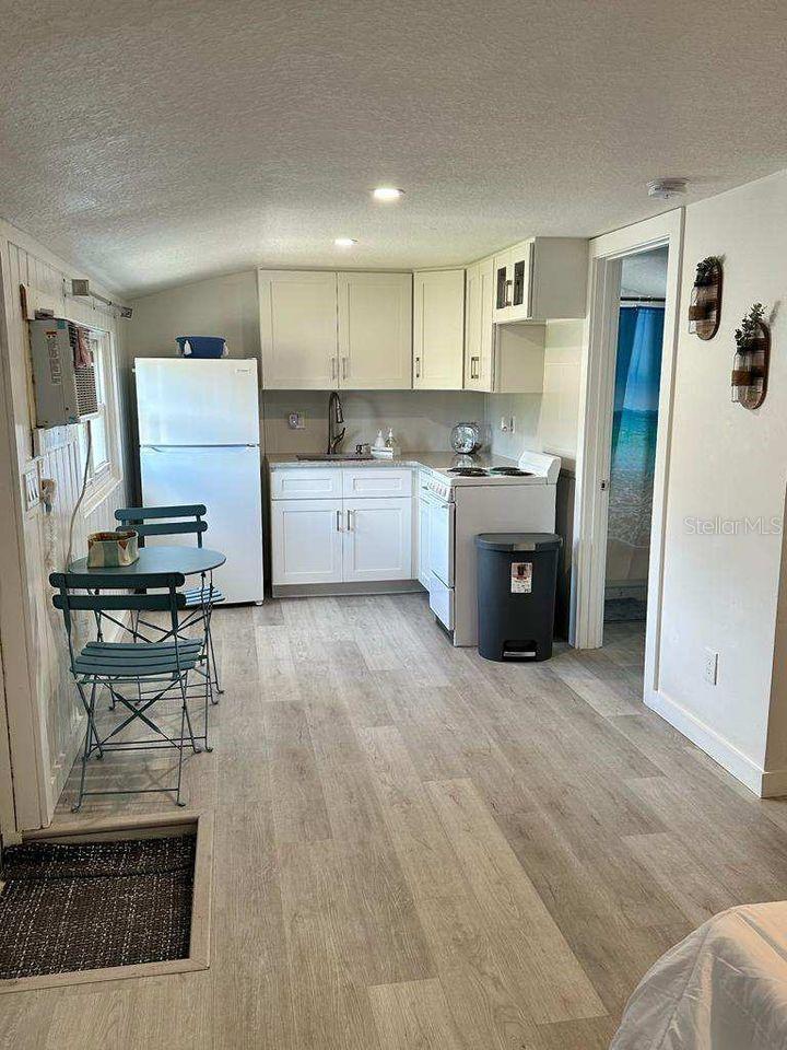 303 48TH ST W, BRADENTON, FL, 34209