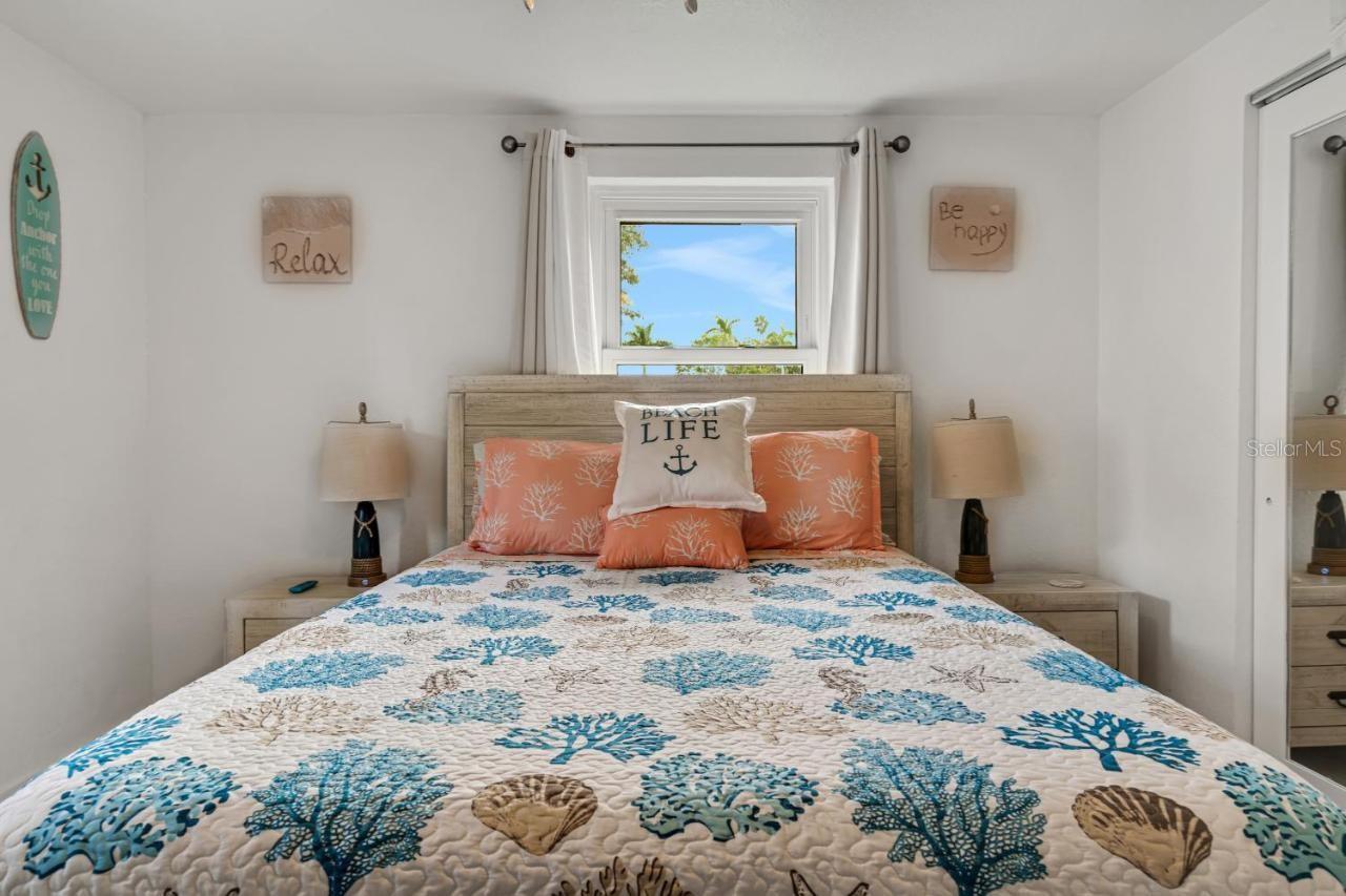 303 48TH ST W, BRADENTON, FL, 34209