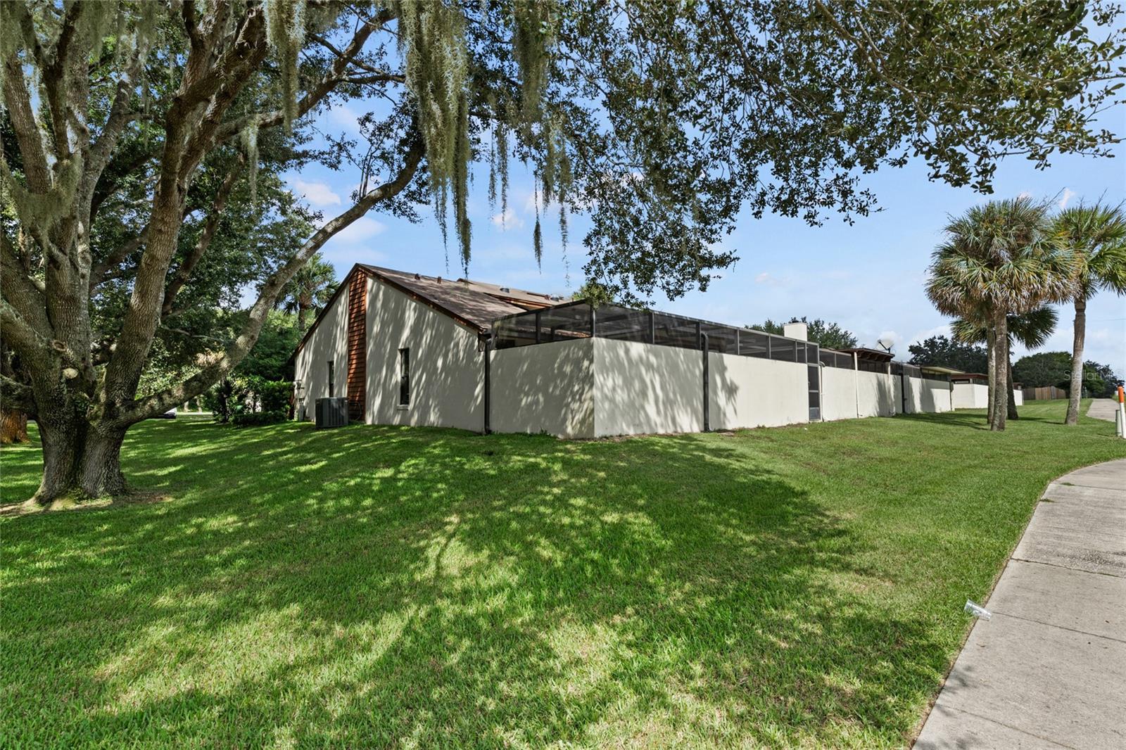 2681 E WASHINGTON AVE #15, EUSTIS, FL, 32726