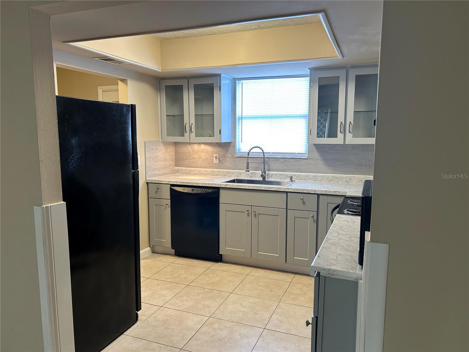 140 DOUGLAS RD W #D, OLDSMAR, FL, 34677