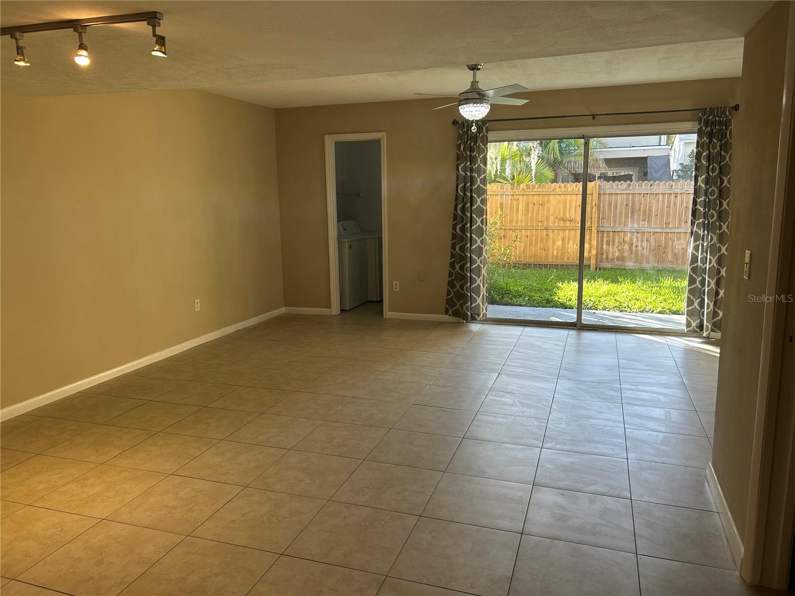 140 DOUGLAS RD W #D, OLDSMAR, FL, 34677