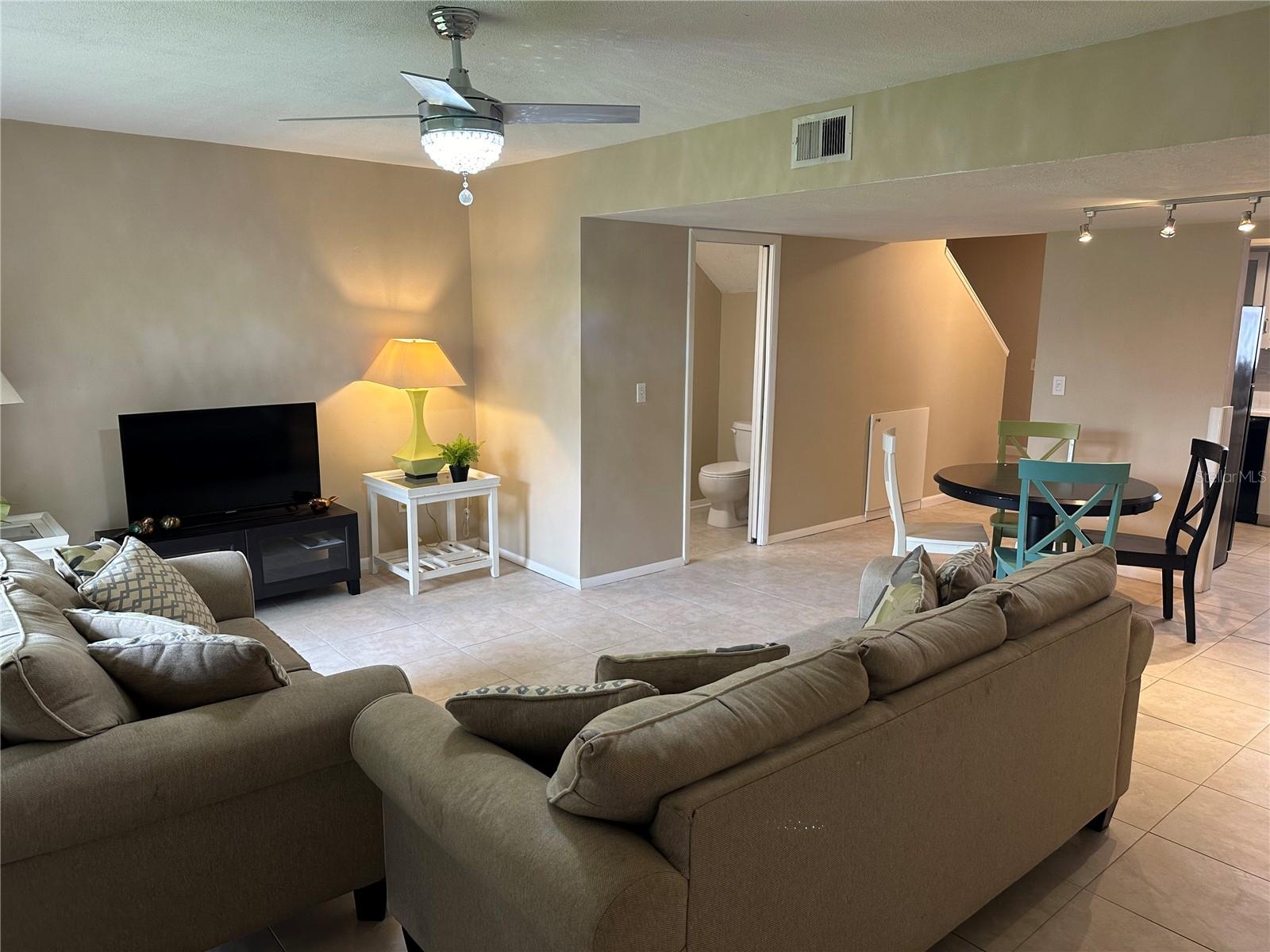 140 DOUGLAS RD W #D, OLDSMAR, FL, 34677