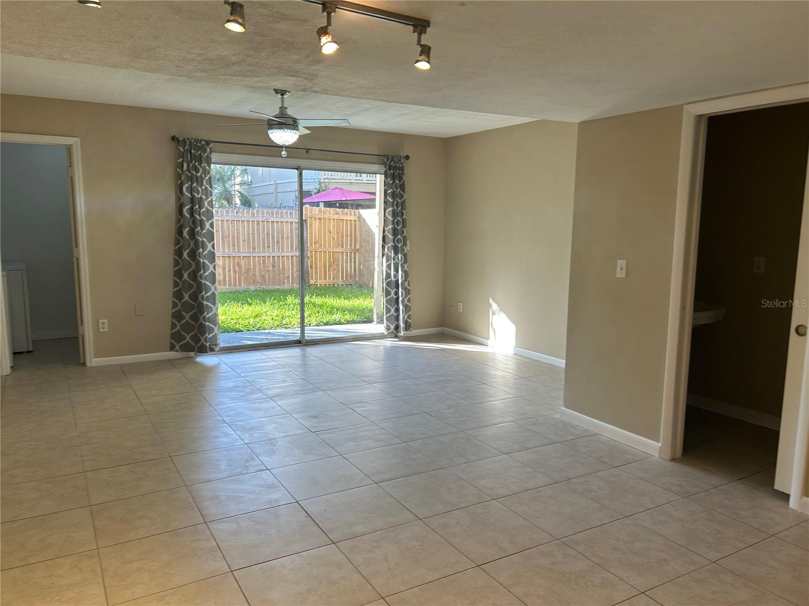140 DOUGLAS RD W #D, OLDSMAR, FL, 34677