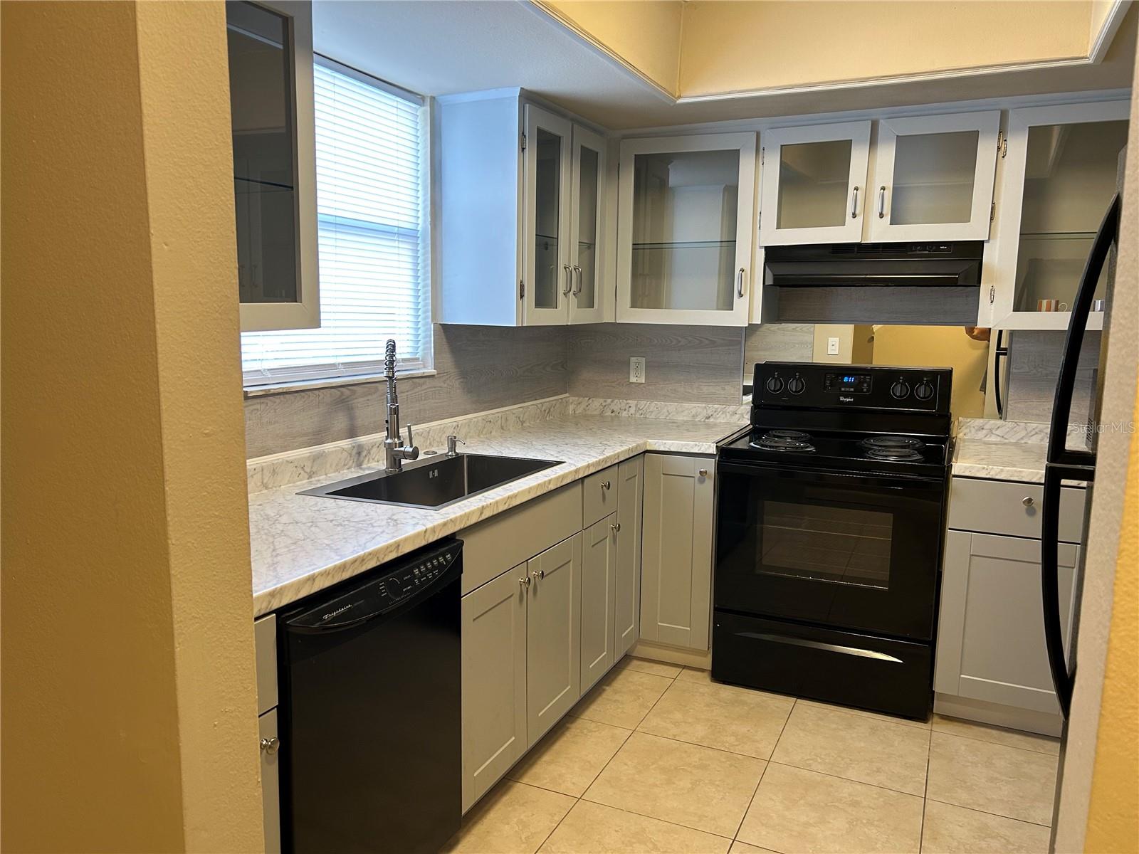 140 DOUGLAS RD W #D, OLDSMAR, FL, 34677
