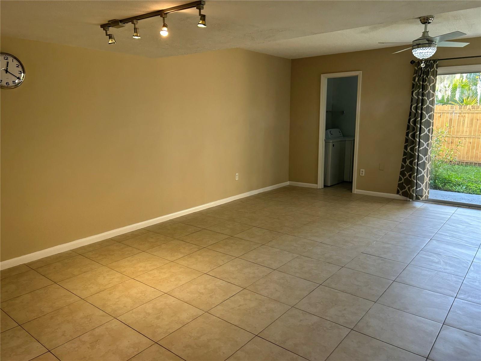 140 DOUGLAS RD W #D, OLDSMAR, FL, 34677