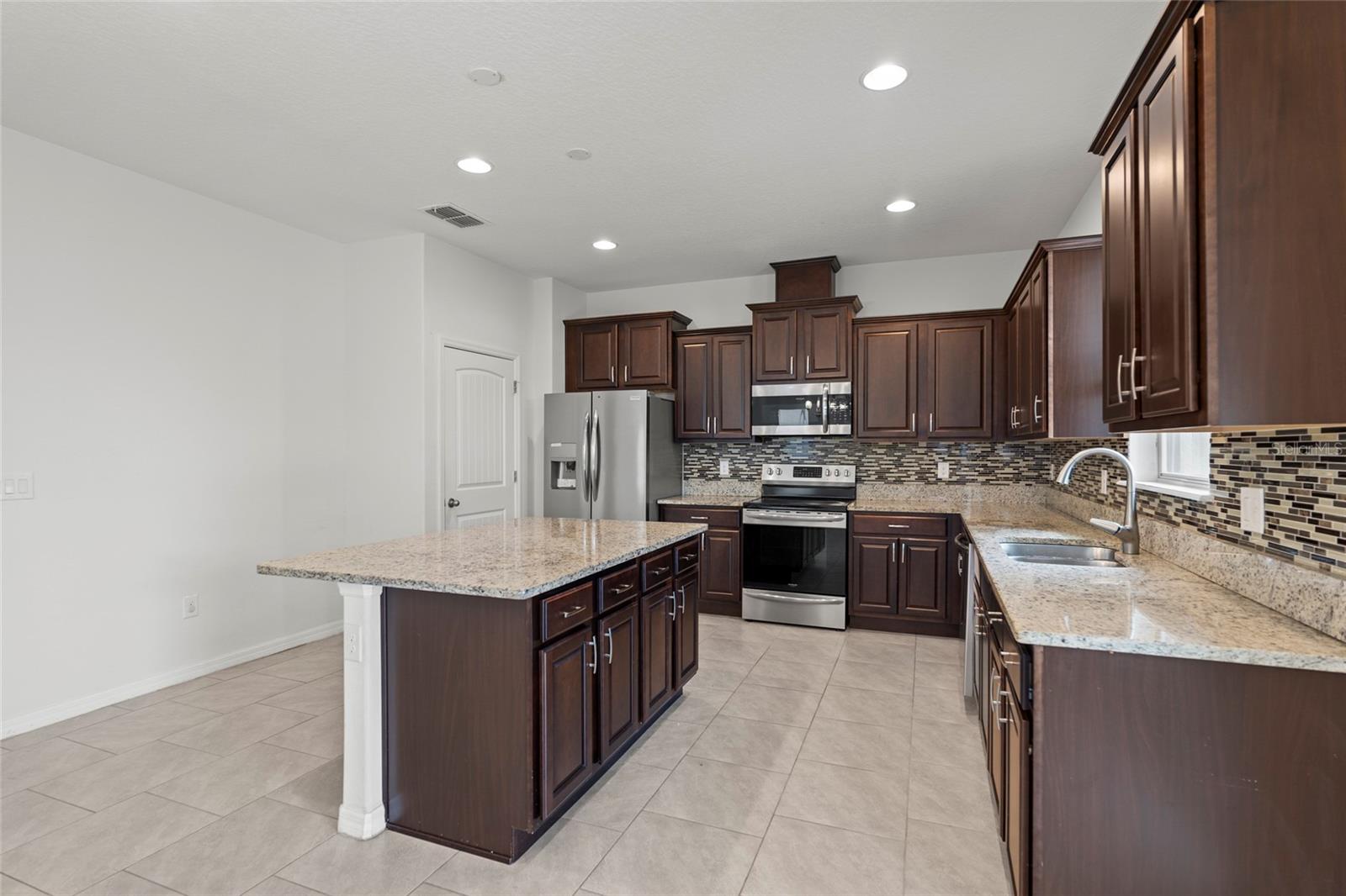 4227 PRIMA LAGO DR, LAKELAND, FL, 33810