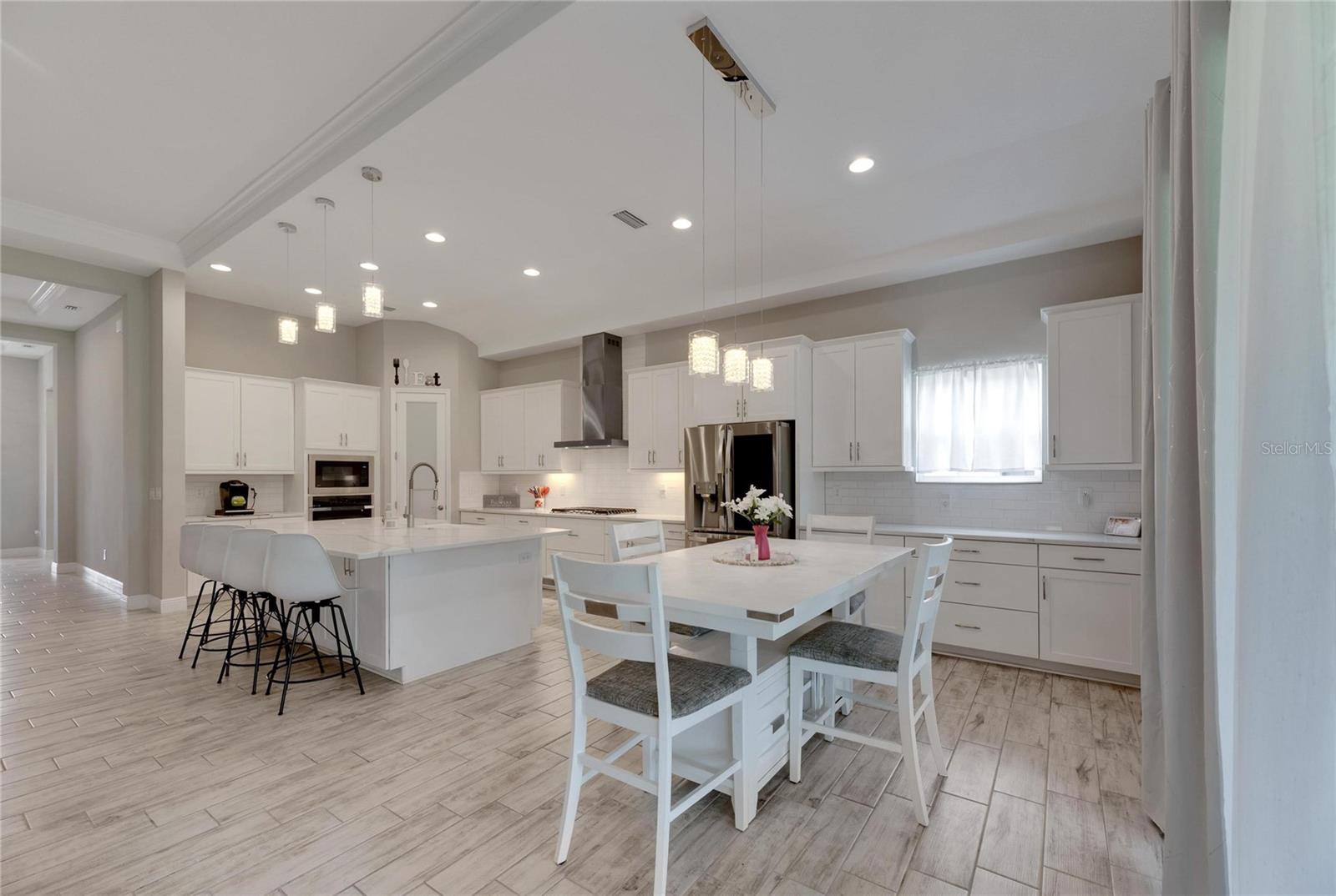 5608 MADRIGAL WAY, APOLLO BEACH, FL, 33572