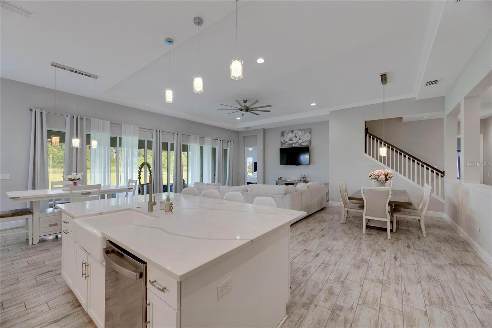 5608 MADRIGAL WAY, APOLLO BEACH, FL, 33572