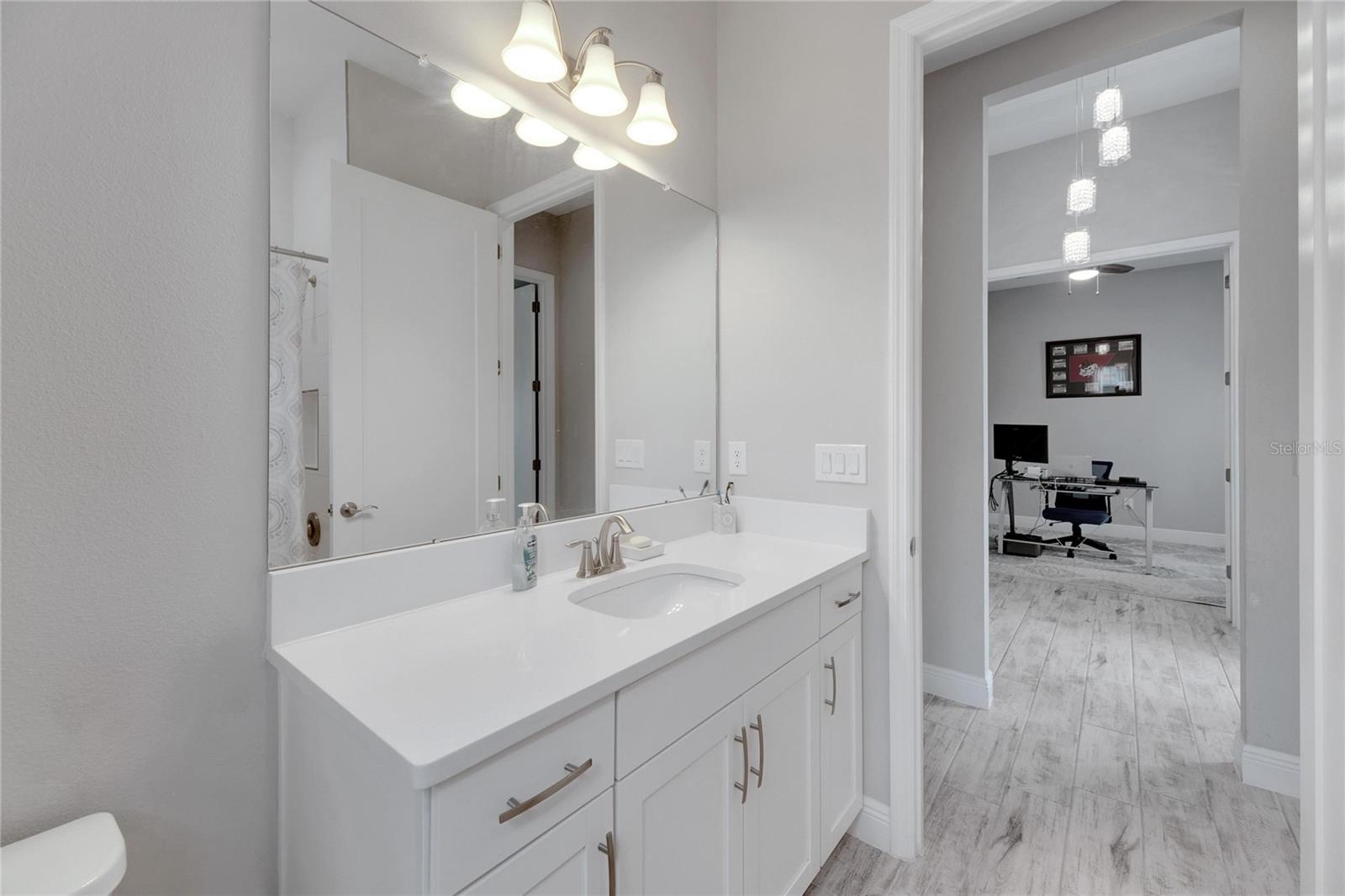 5608 MADRIGAL WAY, APOLLO BEACH, FL, 33572