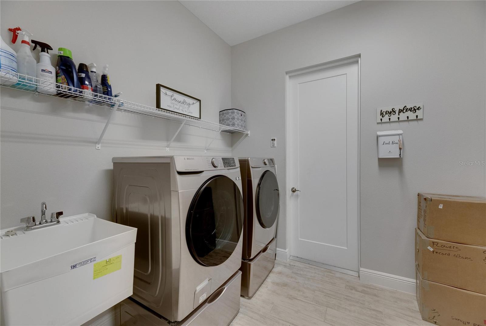 5608 MADRIGAL WAY, APOLLO BEACH, FL, 33572