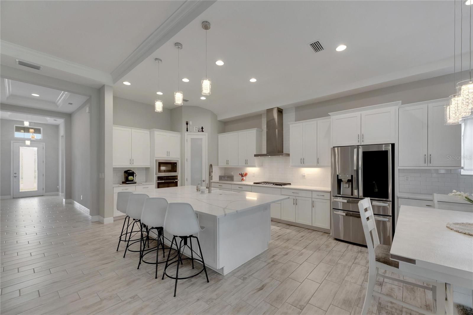 5608 MADRIGAL WAY, APOLLO BEACH, FL, 33572