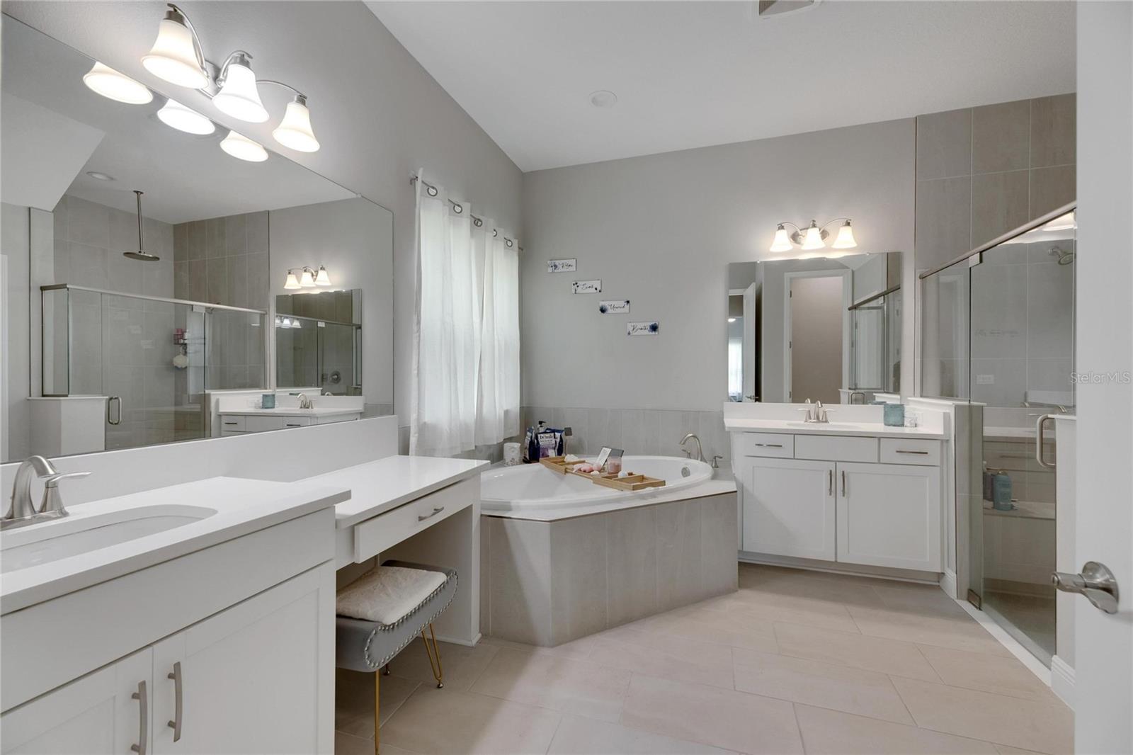 5608 MADRIGAL WAY, APOLLO BEACH, FL, 33572