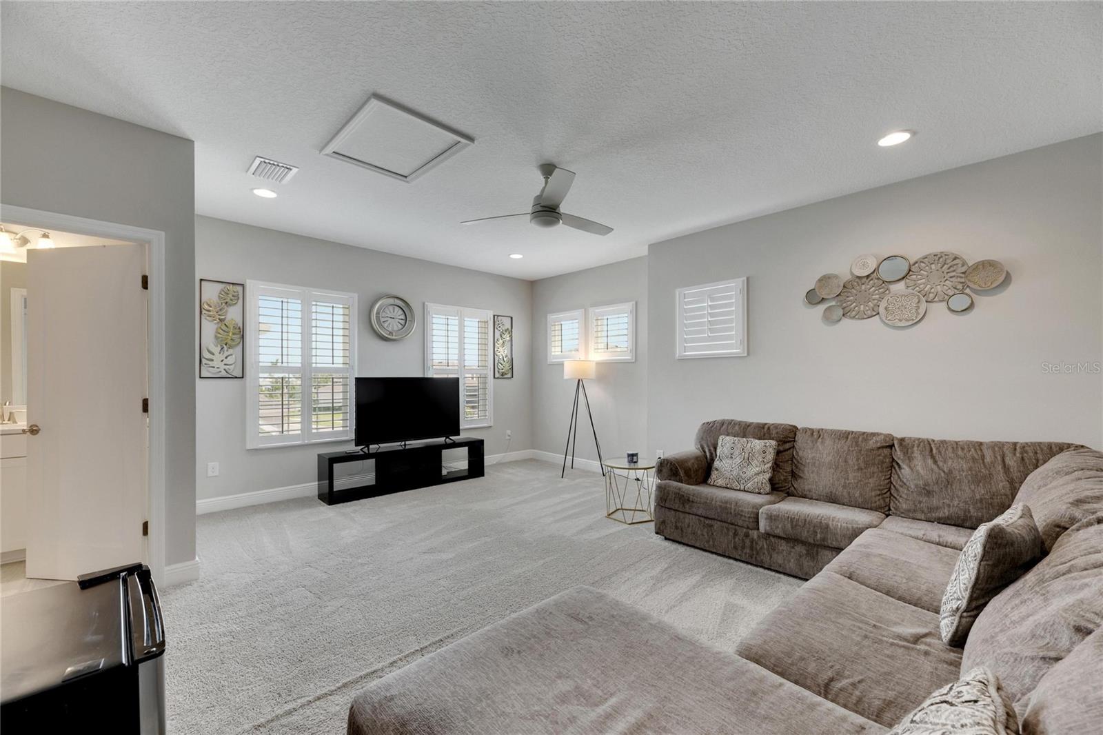 5608 MADRIGAL WAY, APOLLO BEACH, FL, 33572