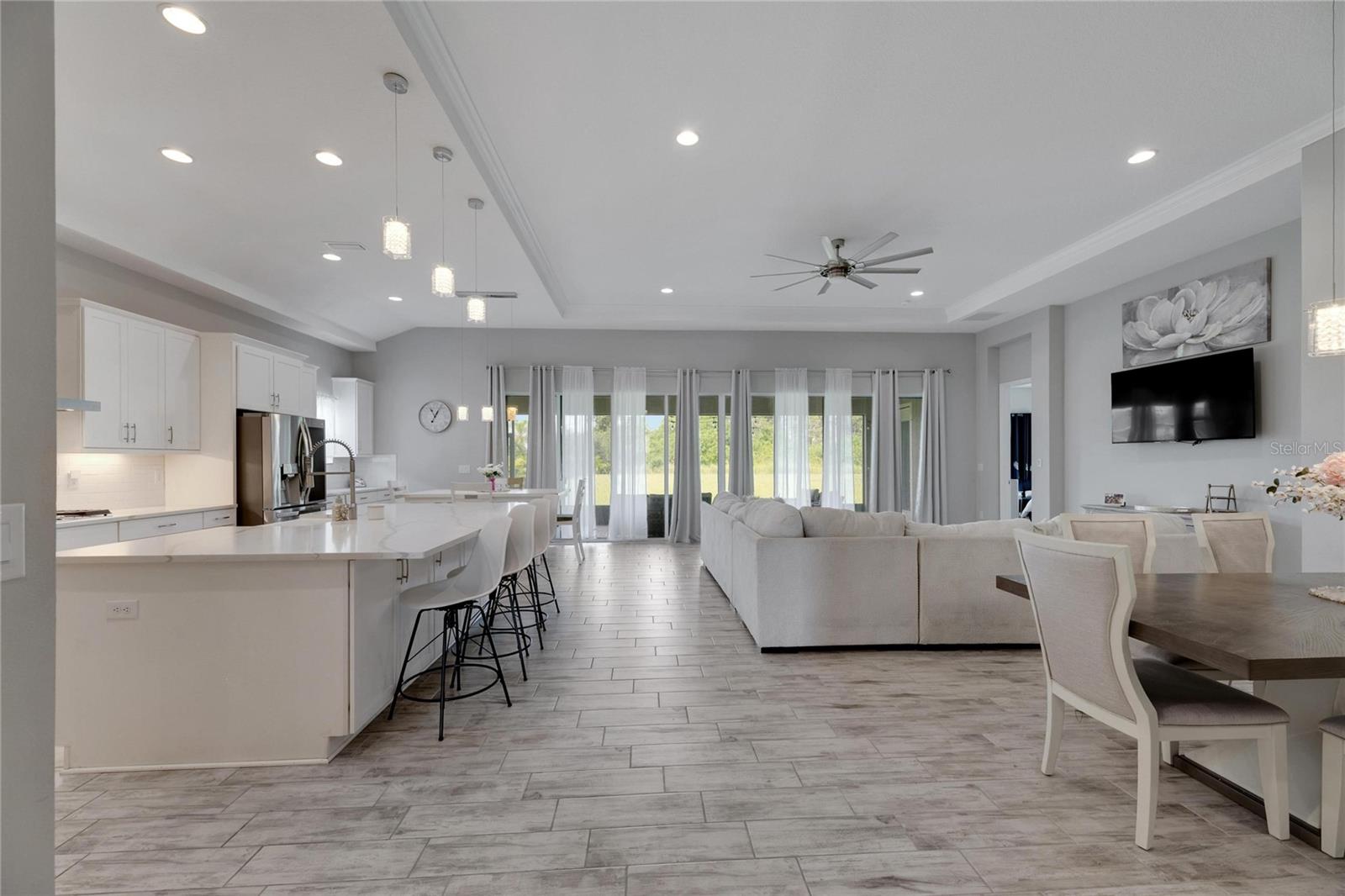 5608 MADRIGAL WAY, APOLLO BEACH, FL, 33572