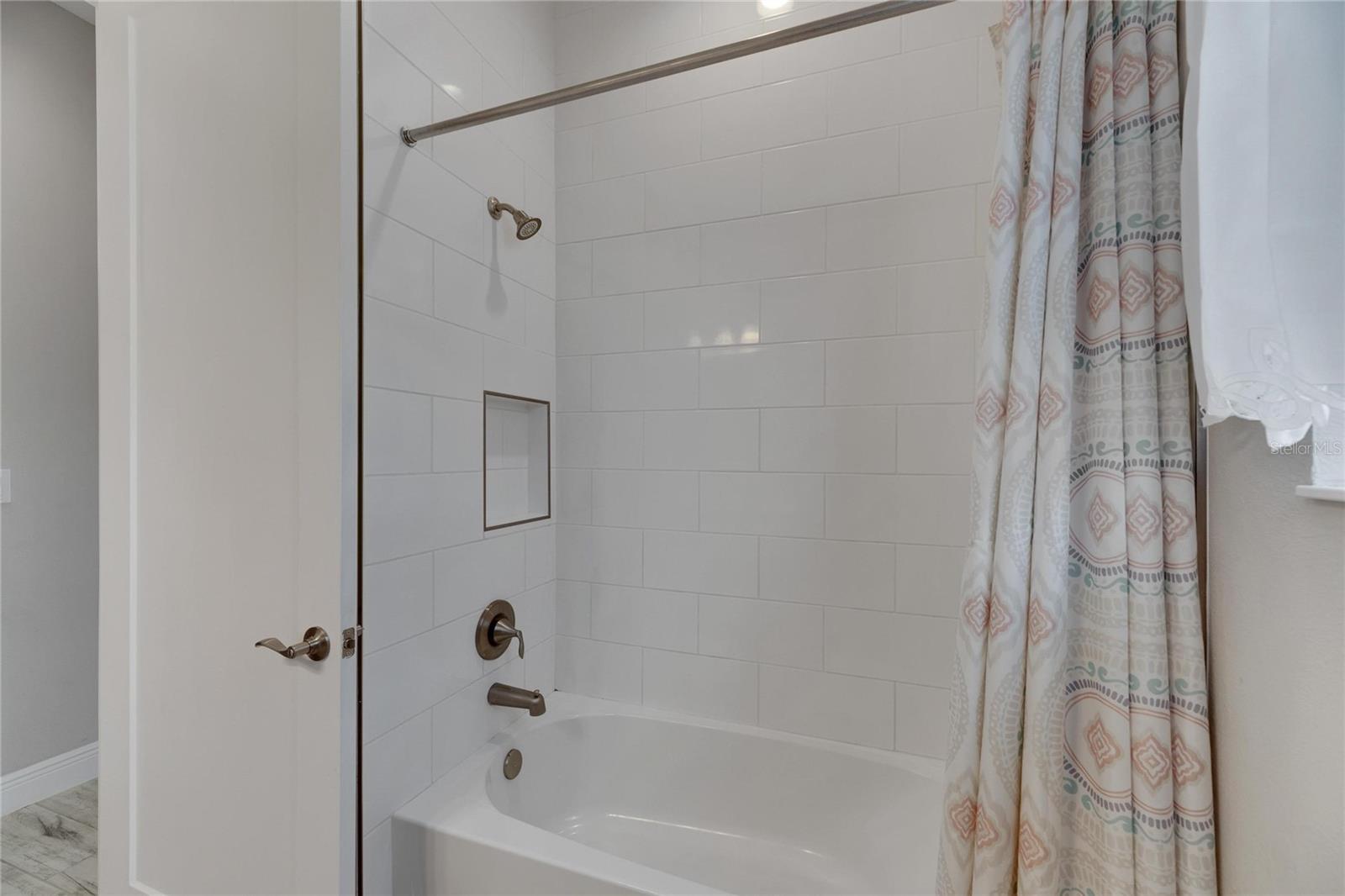 5608 MADRIGAL WAY, APOLLO BEACH, FL, 33572
