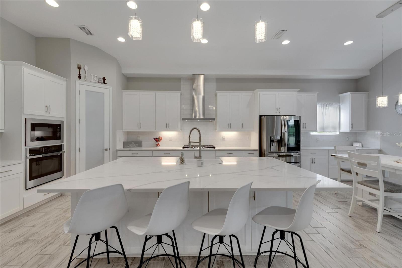 5608 MADRIGAL WAY, APOLLO BEACH, FL, 33572