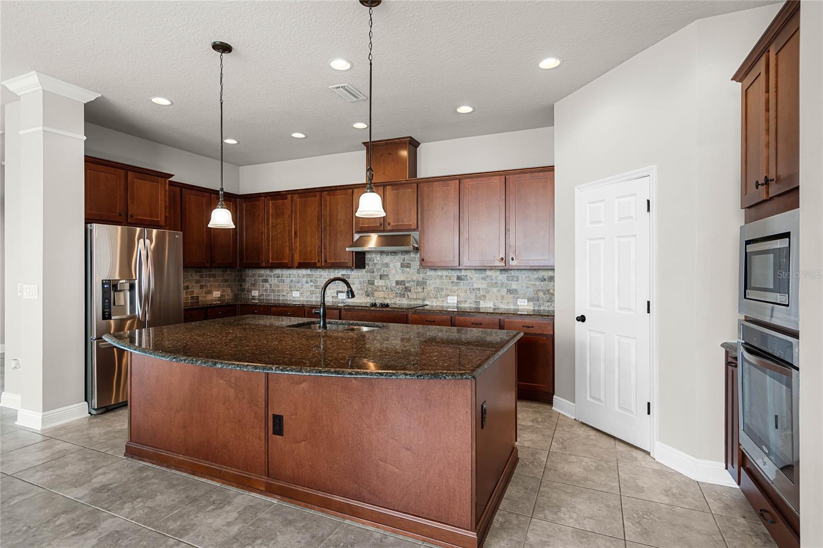 1030 TRACEY ANN LOOP, SEFFNER, FL, 33584