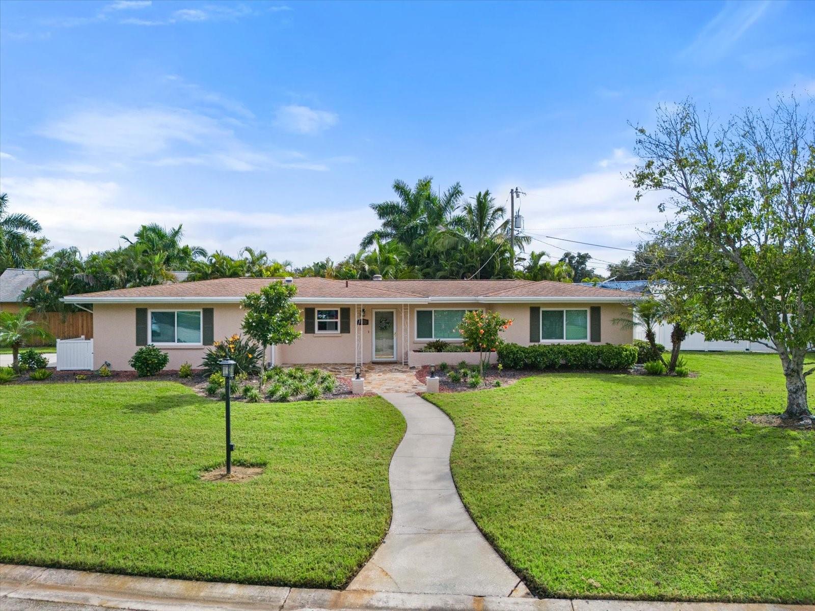 3072 MEYER DR, SARASOTA, FL, 34239