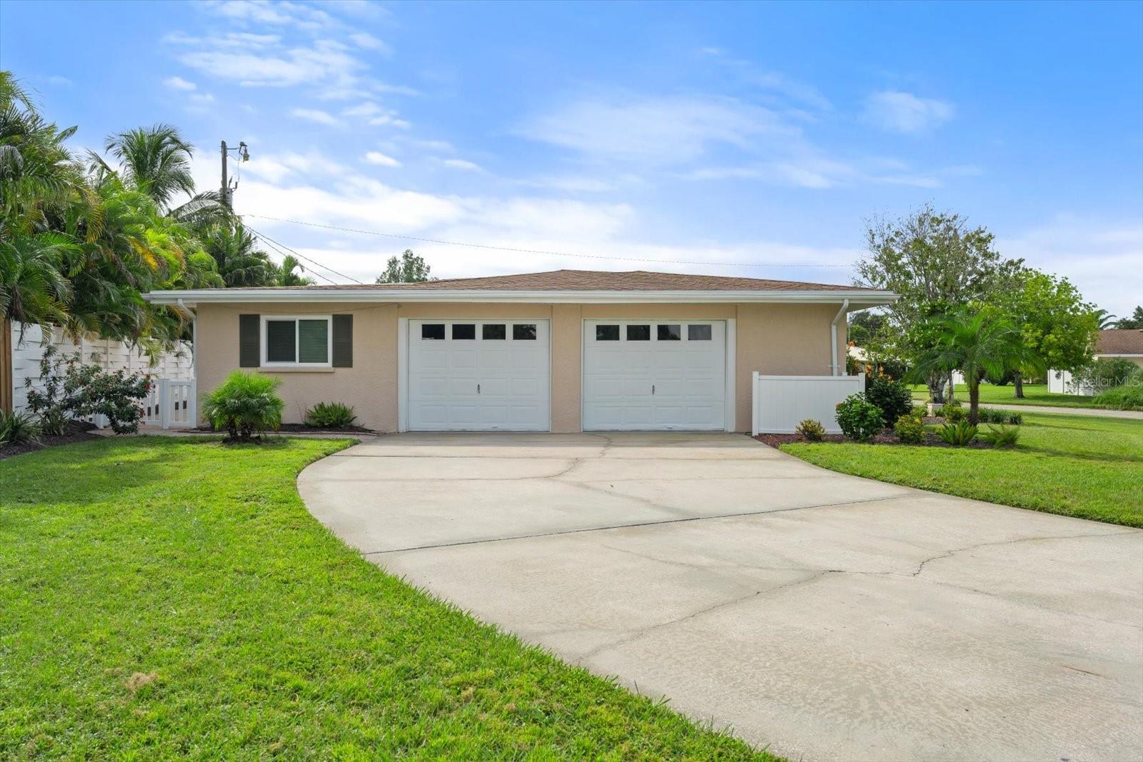 3072 MEYER DR, SARASOTA, FL, 34239