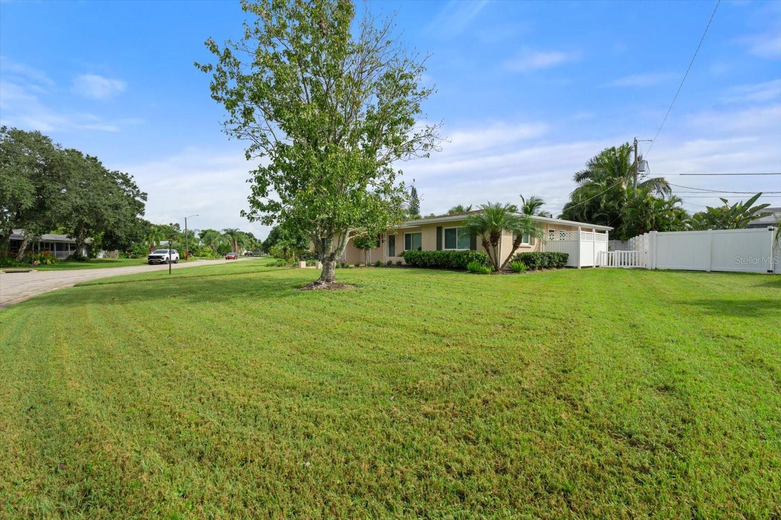 3072 MEYER DR, SARASOTA, FL, 34239