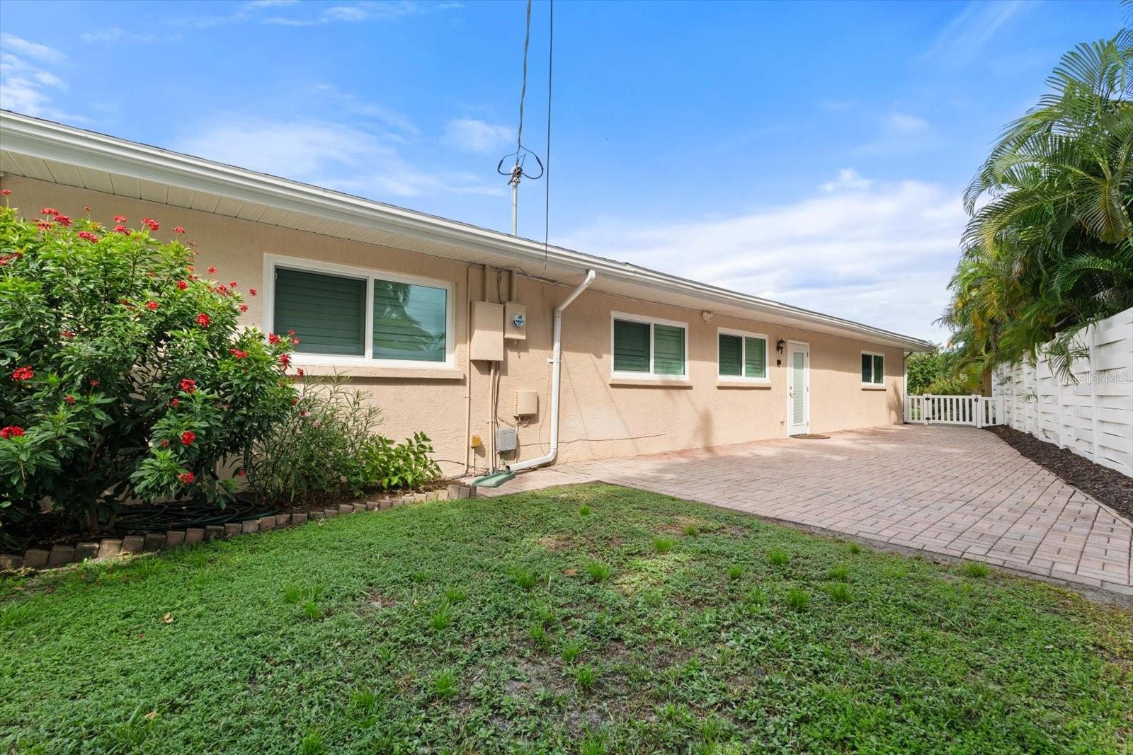 3072 MEYER DR, SARASOTA, FL, 34239