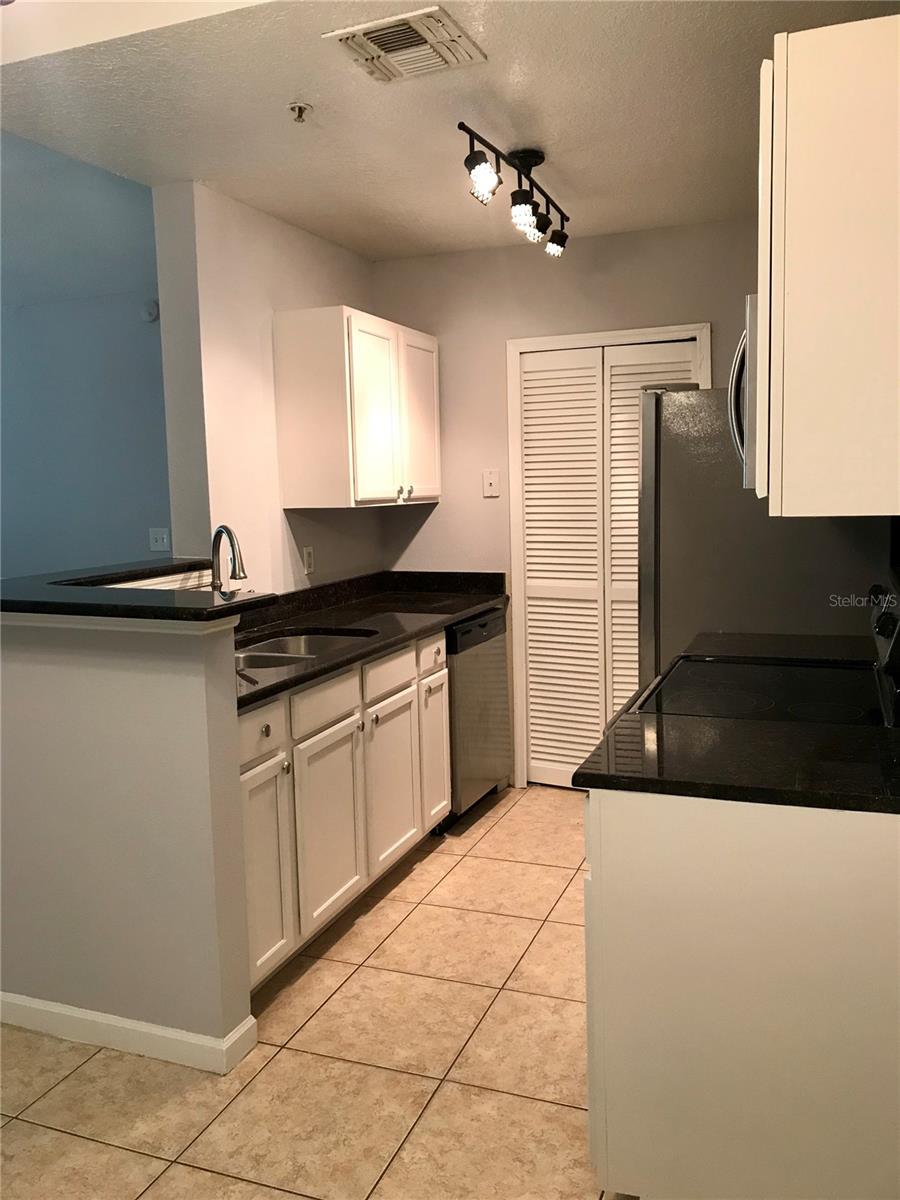 4352 S KIRKMAN RD #1, ORLANDO, FL, 32811