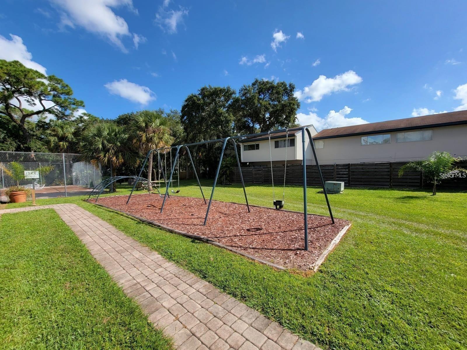 1111 LONGFELLOW RD #1111, SARASOTA, FL, 34243