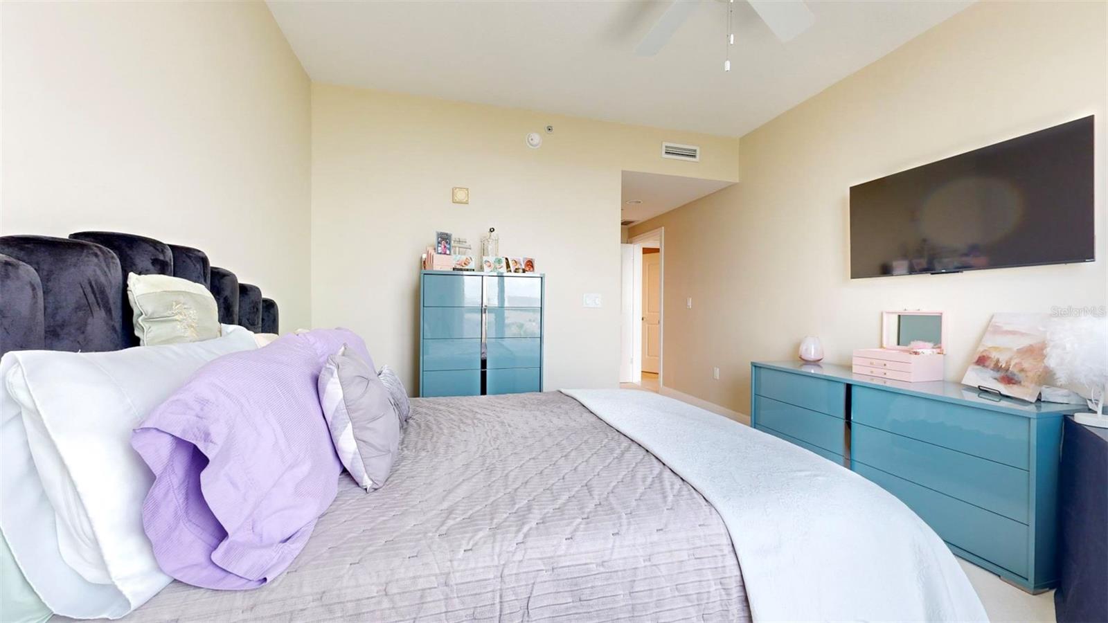 450 KNIGHTS RUN AVE #702, TAMPA, FL, 33602