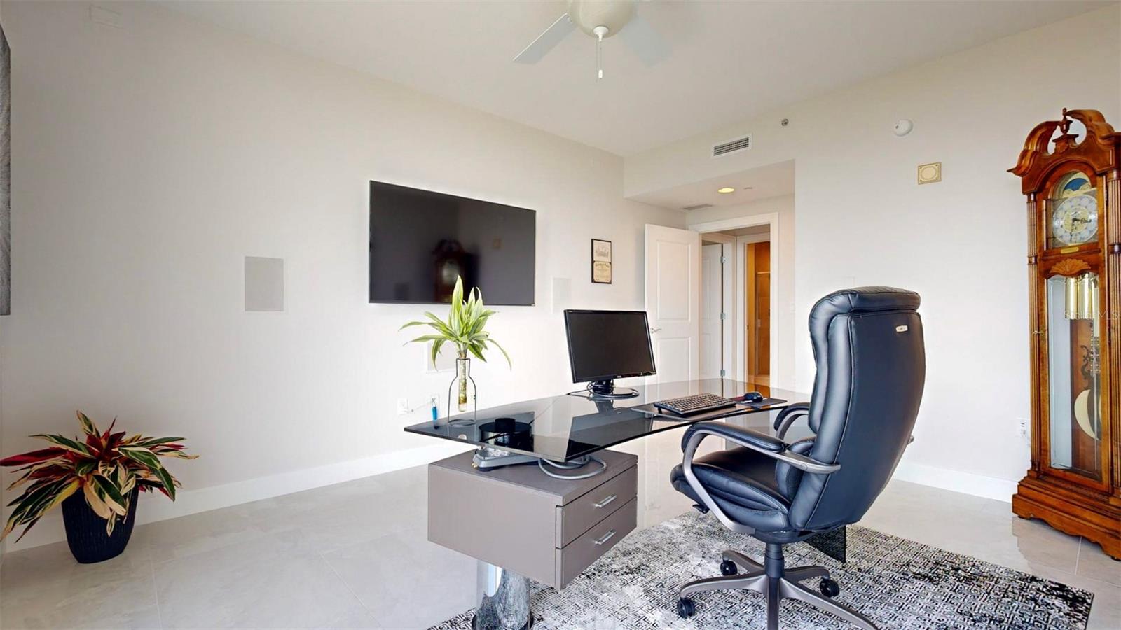 450 KNIGHTS RUN AVE #702, TAMPA, FL, 33602
