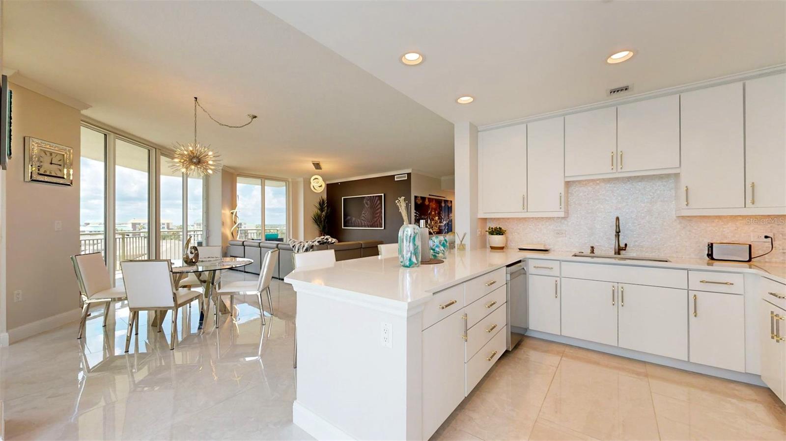 450 KNIGHTS RUN AVE #702, TAMPA, FL, 33602