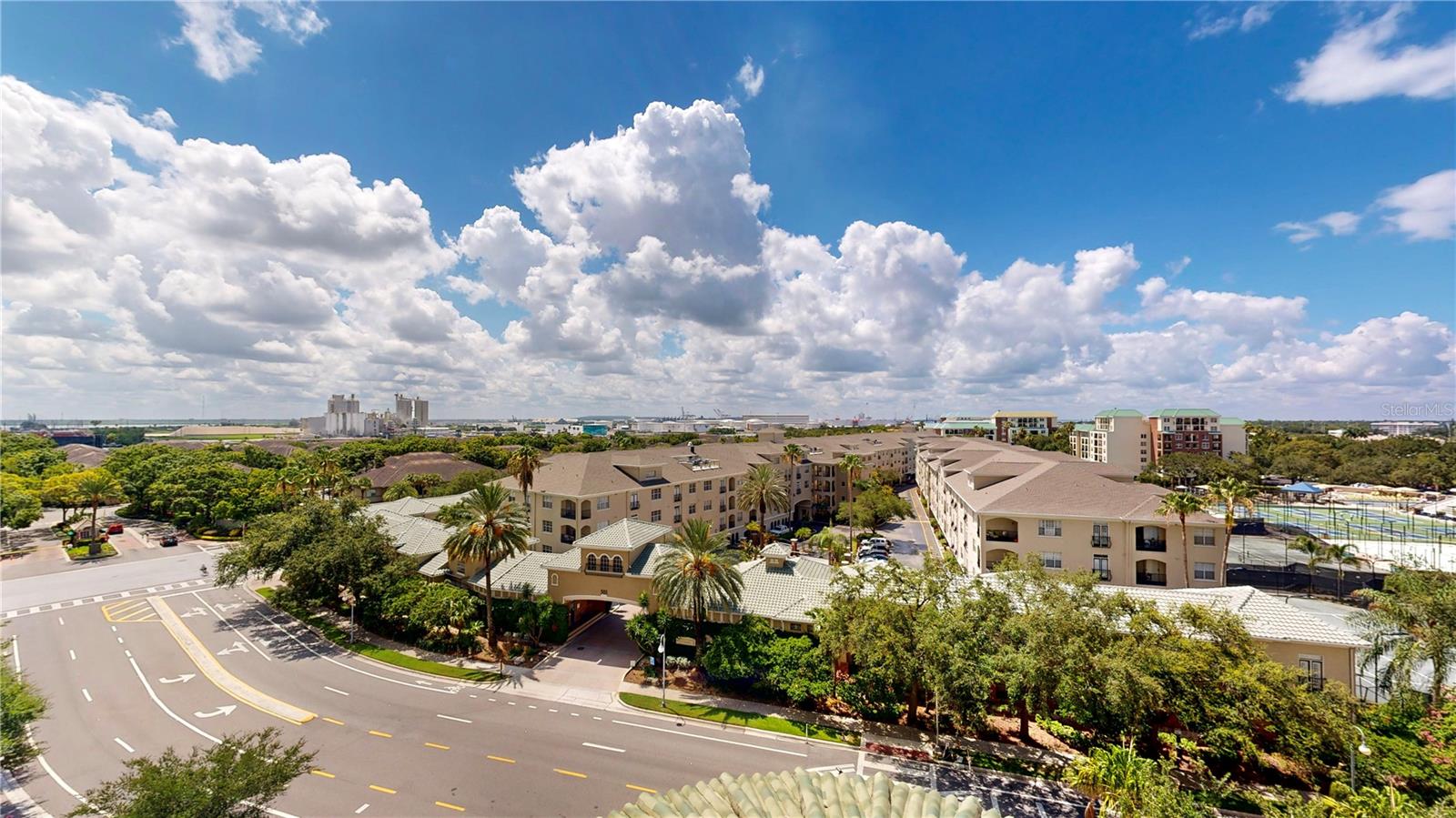 450 KNIGHTS RUN AVE #702, TAMPA, FL, 33602