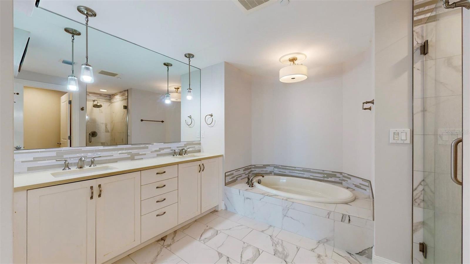 450 KNIGHTS RUN AVE #702, TAMPA, FL, 33602