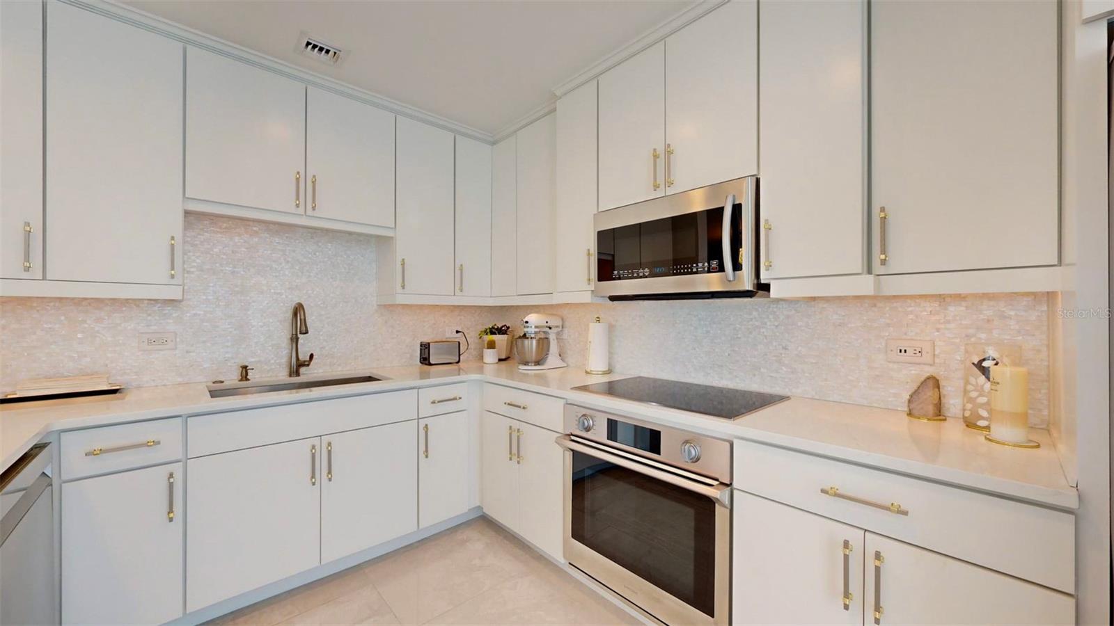 450 KNIGHTS RUN AVE #702, TAMPA, FL, 33602