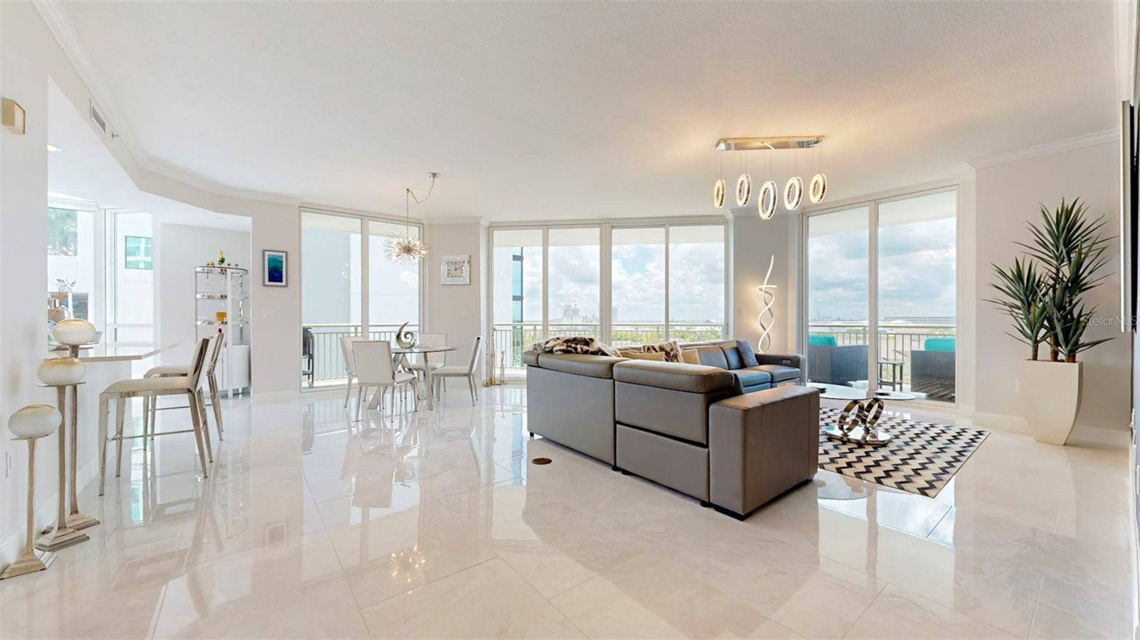 450 KNIGHTS RUN AVE #702, TAMPA, FL, 33602