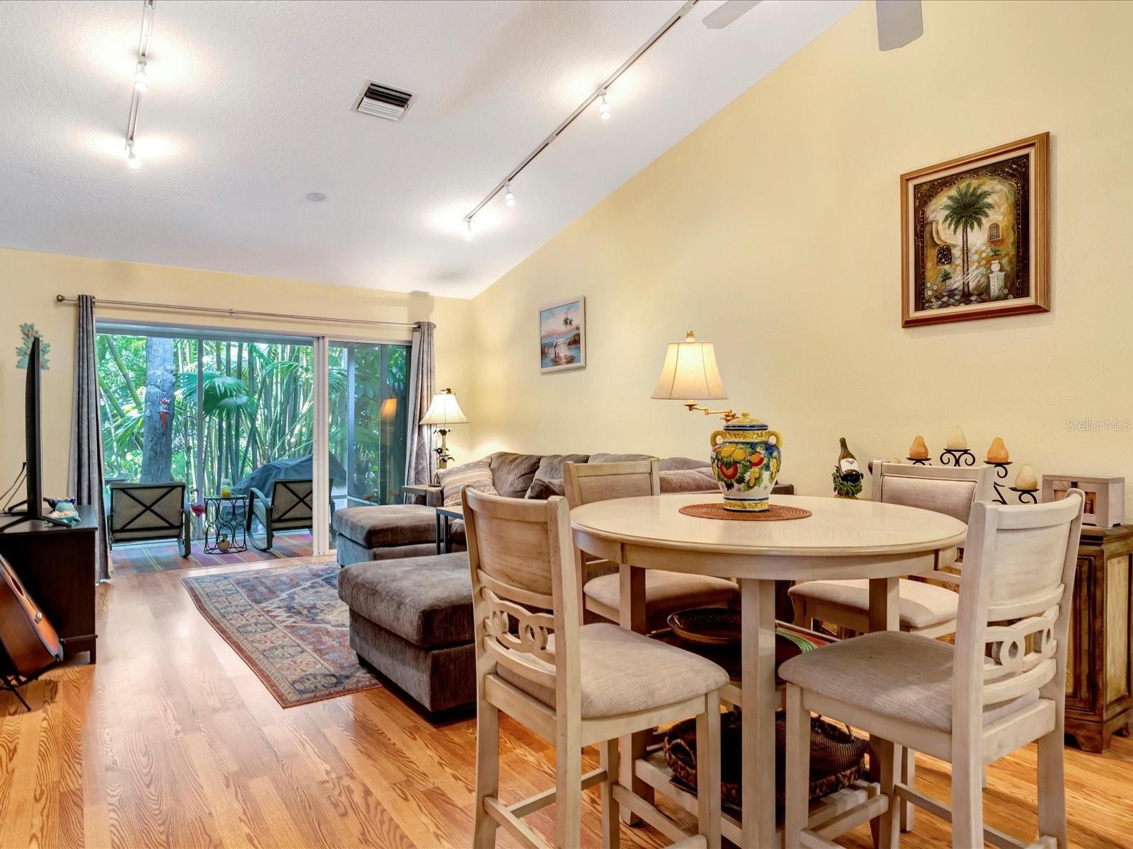 642 N JEFFERSON AVE #13, SARASOTA, FL, 34237