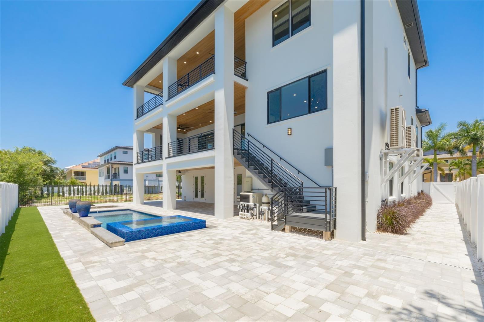 6012 KIPPS COLONY DR E, GULFPORT, FL, 33707