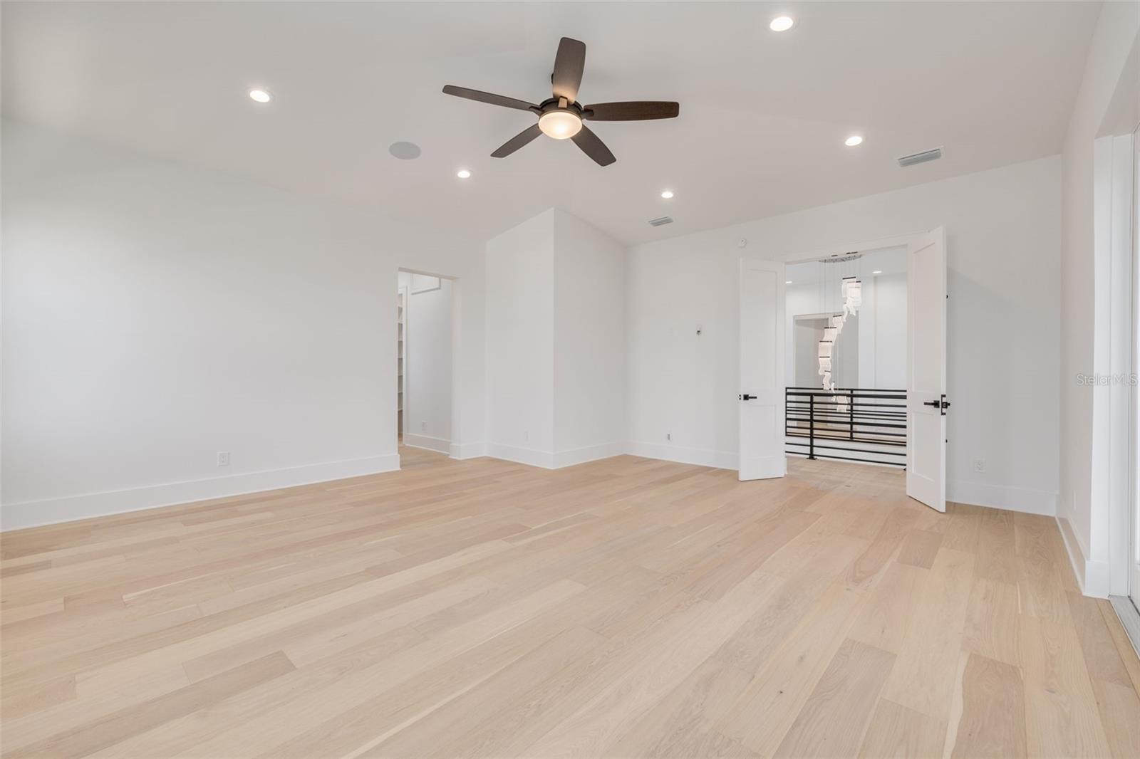 6012 KIPPS COLONY DR E, GULFPORT, FL, 33707