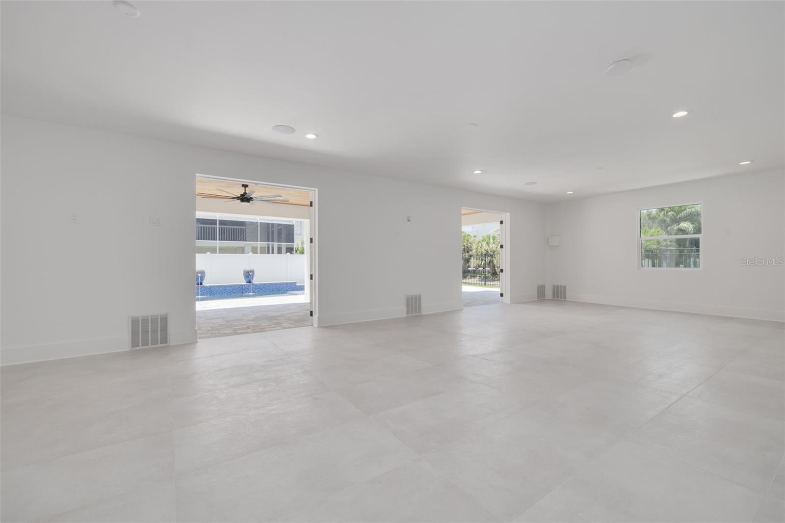 6012 KIPPS COLONY DR E, GULFPORT, FL, 33707