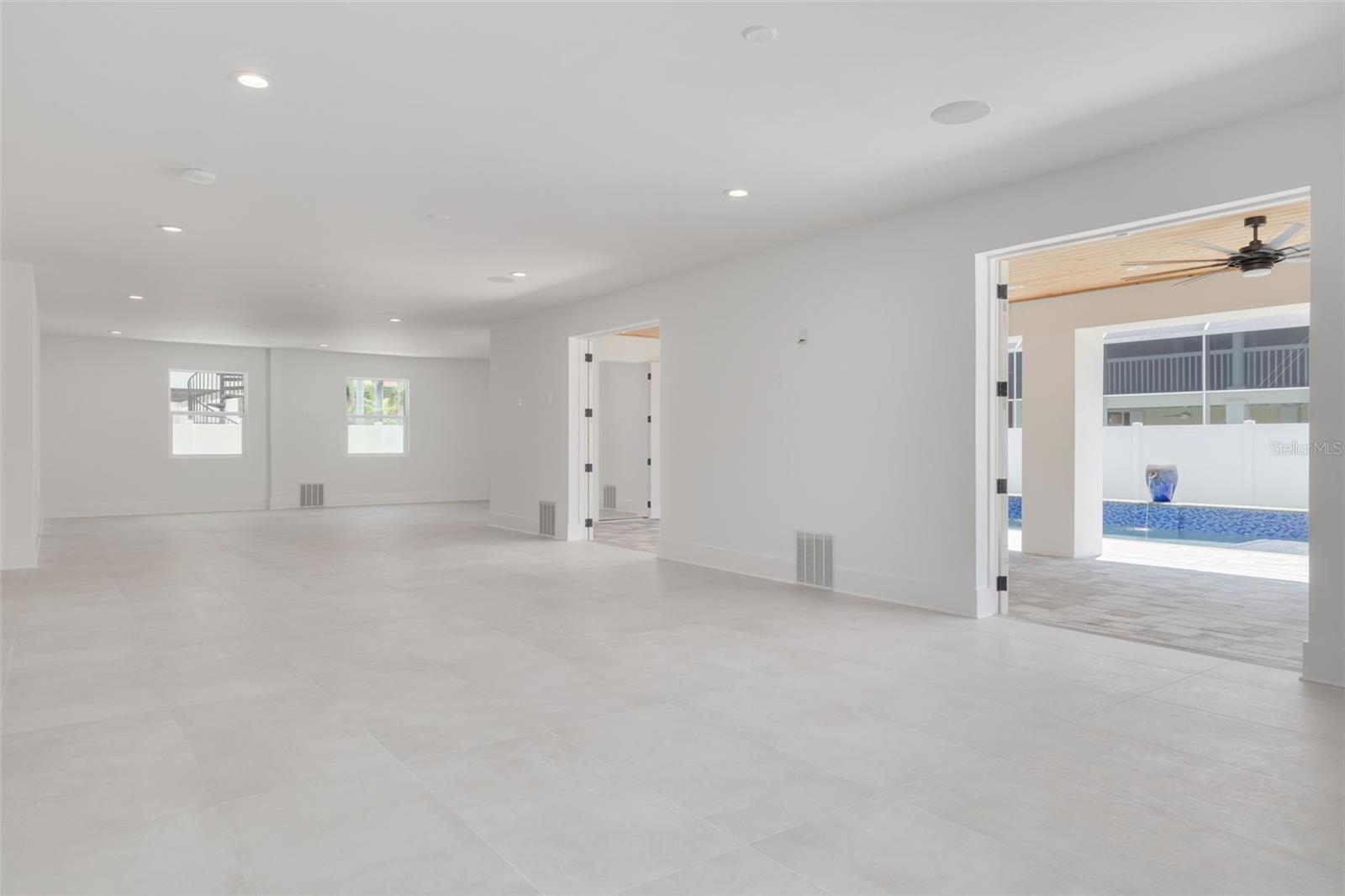 6012 KIPPS COLONY DR E, GULFPORT, FL, 33707