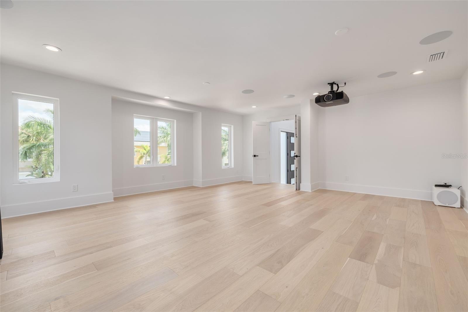 6012 KIPPS COLONY DR E, GULFPORT, FL, 33707