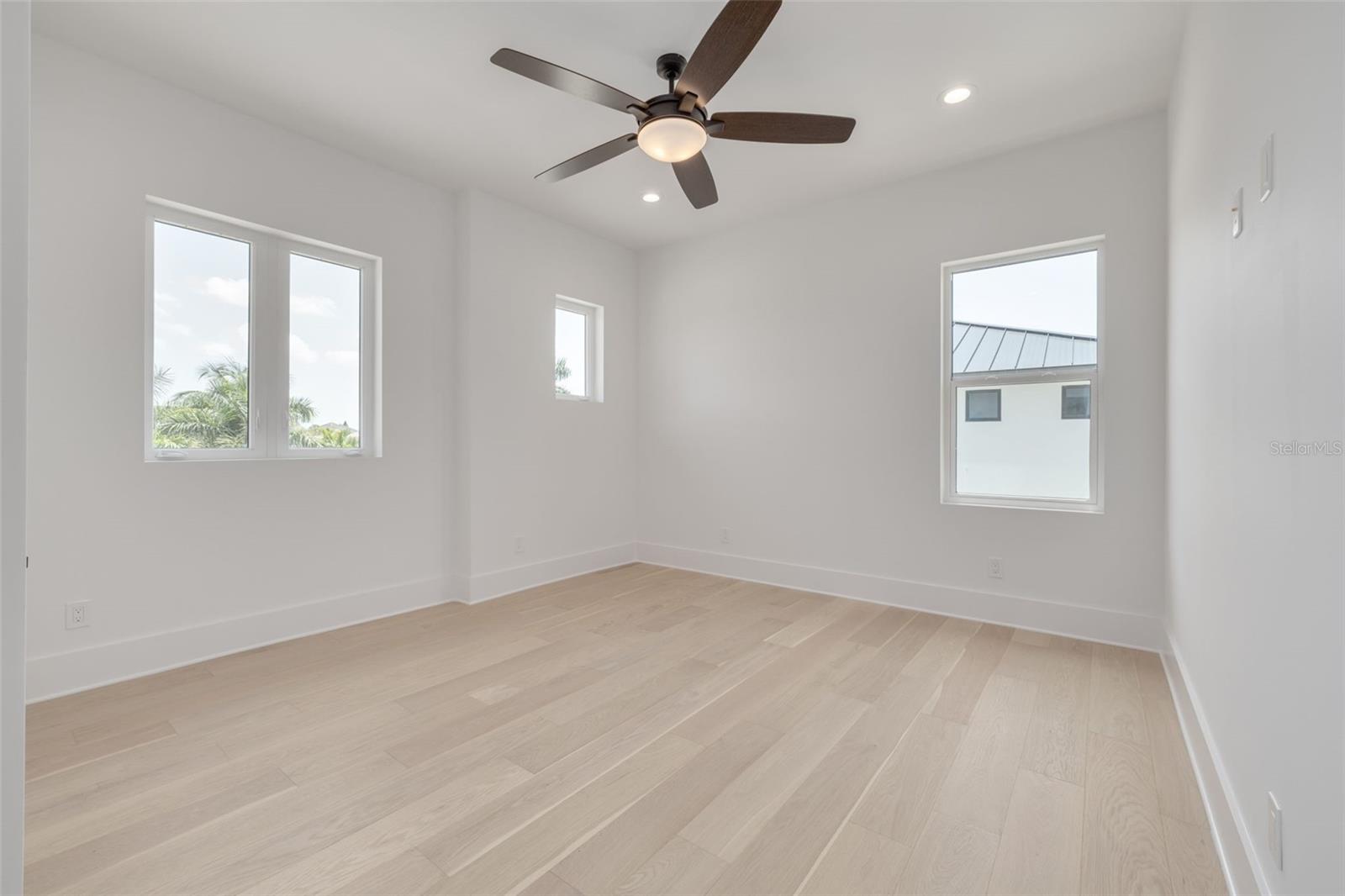 6012 KIPPS COLONY DR E, GULFPORT, FL, 33707