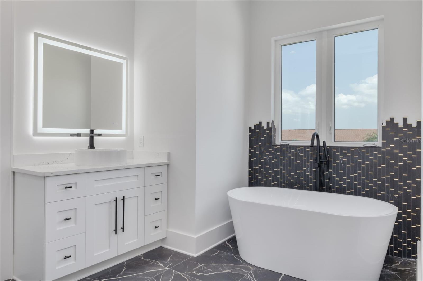 6012 KIPPS COLONY DR E, GULFPORT, FL, 33707