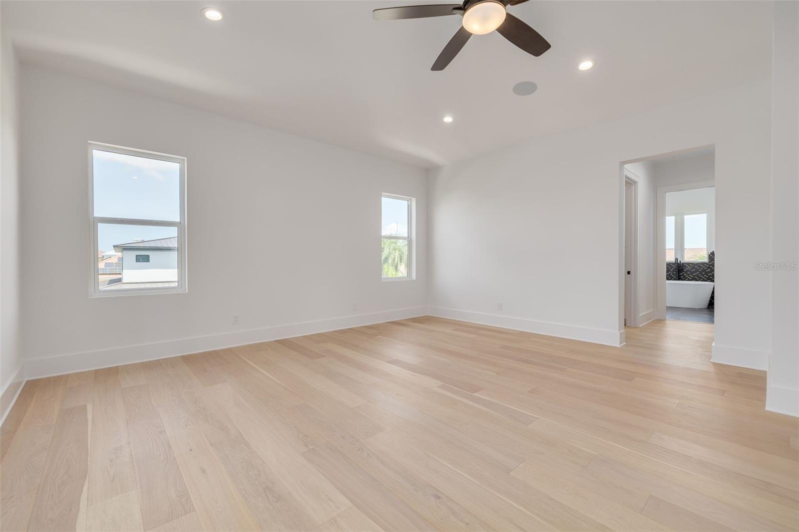 6012 KIPPS COLONY DR E, GULFPORT, FL, 33707