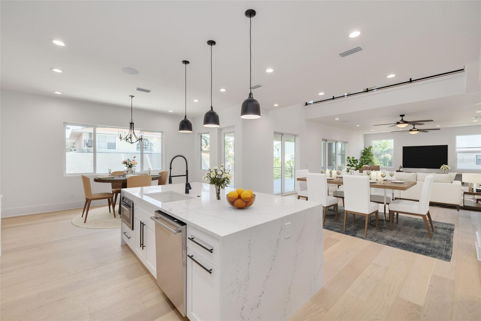 6012 KIPPS COLONY DR E, GULFPORT, FL, 33707